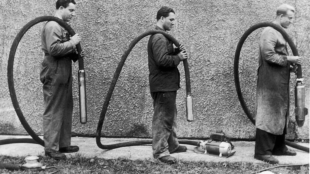 Photo historique du premier vibrateur interne Wacker Neuson.